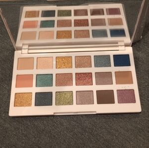 3x30 Ciate London The Editor Palette - New England